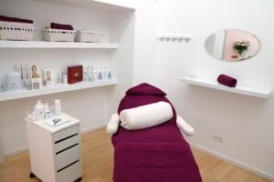 LaNaWa Kosmetik G&auml;rtnerplatz M&uuml;nchen HydraFacial Jetpeel Wimpernlifting Browlifting Microneedling Waxing Antiaging