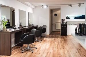 Lara Metzler Friseure &ndash; Balayage & Calligraphycut