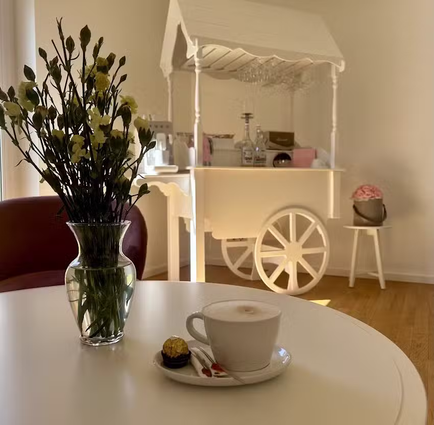 Laser in Augsburg WunderDerm: Alexandrit, Diodenlaser, Nd:Yag &bull; Microneedling &bull; beauty classics