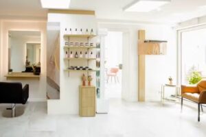 Laura Neubauer Masterstylist | Friseur Stadt Lichtenfels