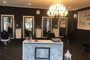 Layal Dirawi Friseurmeisterin, Friseursalon Nidalo