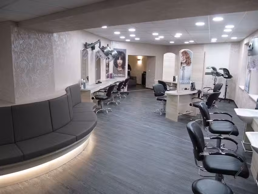 L&ouml;bauer Friseure eG &bdquo;Charmant&ldquo;