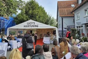 Lucys Frisuren
