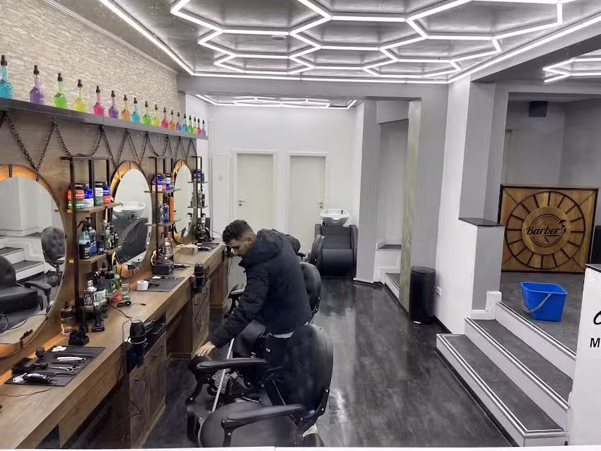 LUXUS Barber