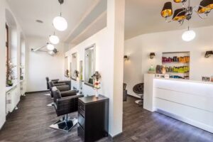 Madlen Czonz cHAARaktHAIR Dein Friseur in Dresden Striesen