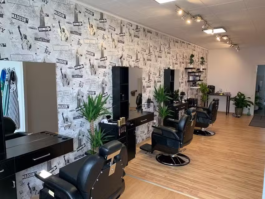 Mahmouds Barber Shop
