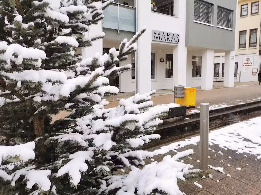 MAKAS- Hair and More