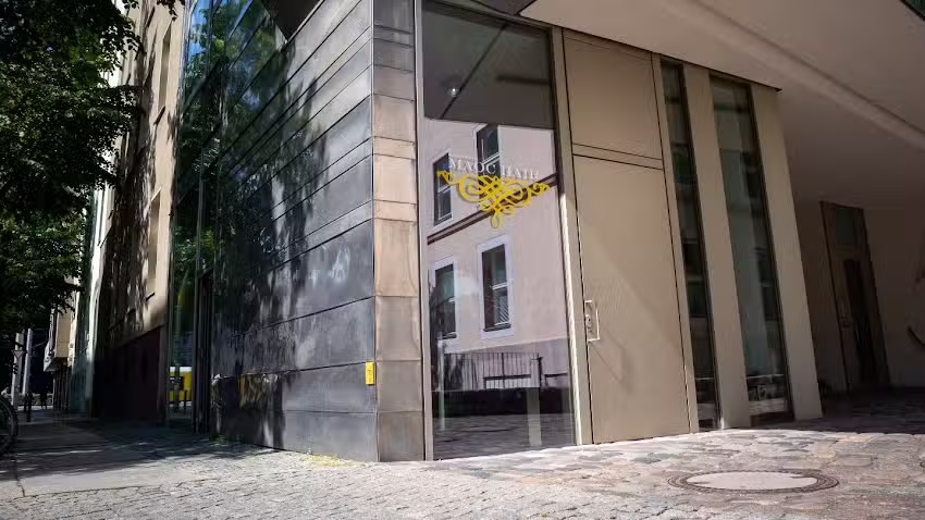 MAOC (Modern Art of Cutting) Hair