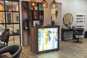 Marjinal Friseur & Kosmetik