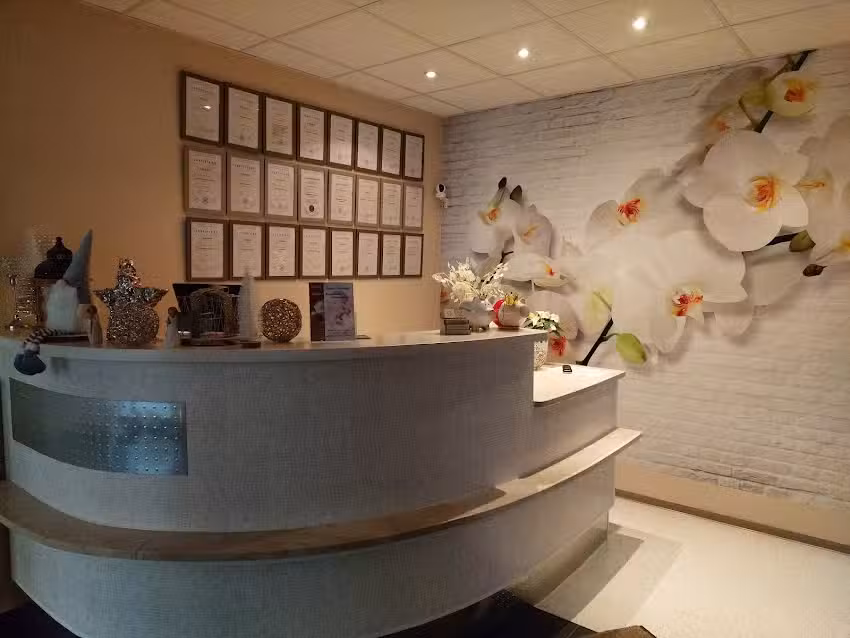 Massage Salon Orchidee