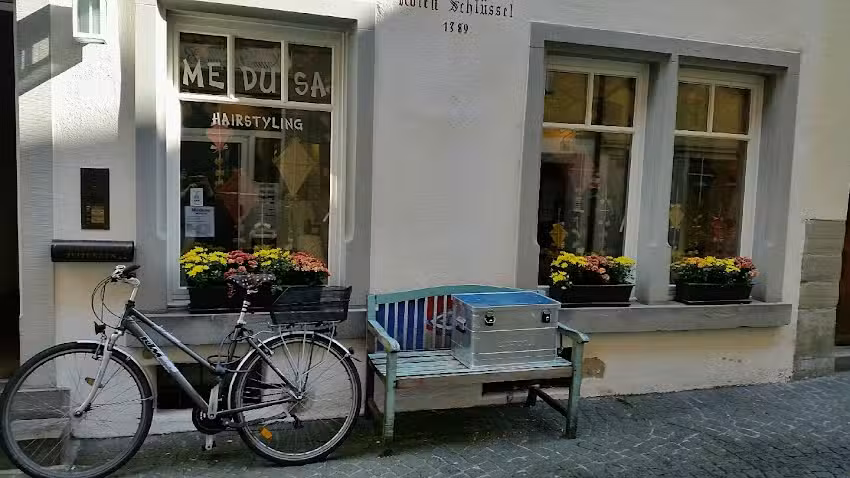 Medusa Friseurgesch&auml;ft
