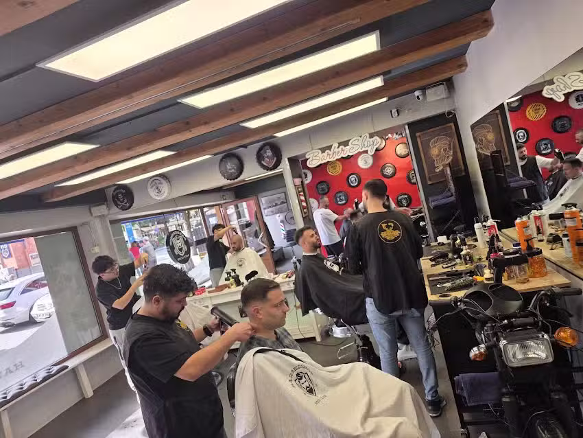MEN CLUB BARBER SHOP