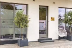 Meyer Frisuren und Kosmetik