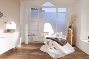 MICHAEL NOETZIG Friseure