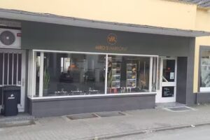 MIRO&rsquo;S HAIRPOINT