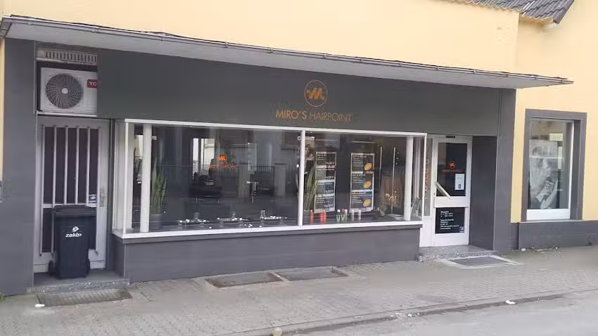MIRO&rsquo;S HAIRPOINT