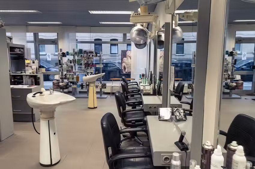 Modefriseur R&uuml;ffer