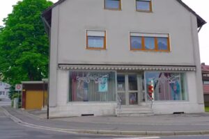 Modefris&ouml;r Buber