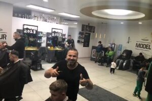 Model Friseur und Barber Shop