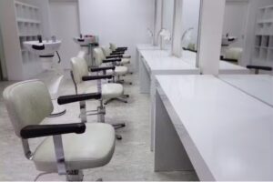 Modestie&acute; Haircut