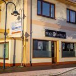 Moe&rsquo;s Barber Shop