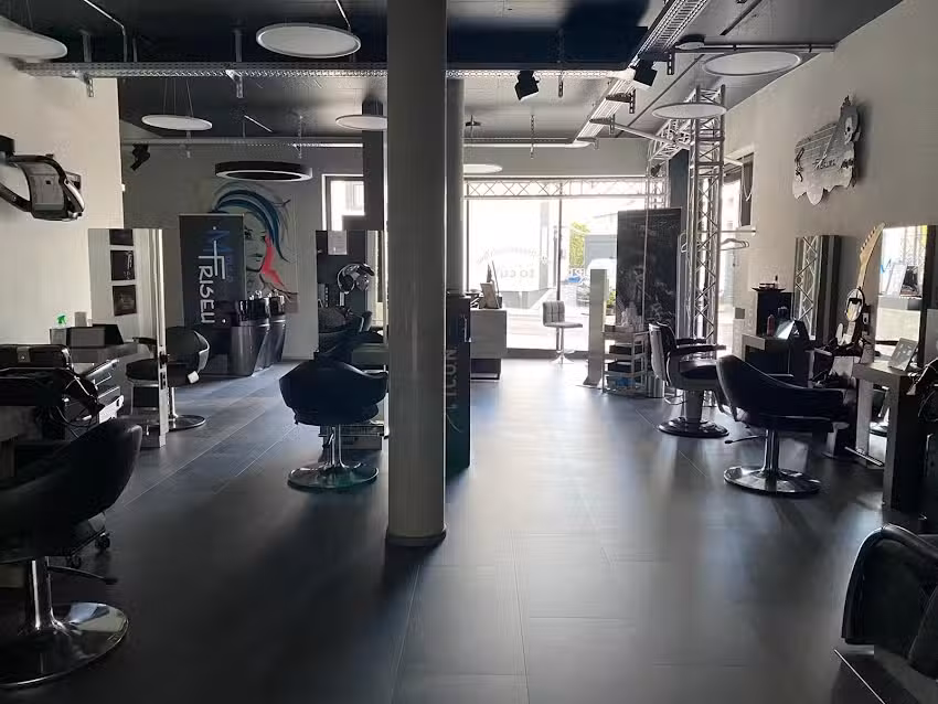 Mollo-Friseure HAIR | STYLE | COLOR & MORE