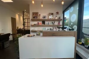 Moni’s Haarstüberl & Barbershop