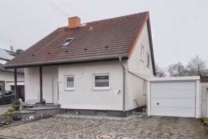 Monja&rsquo;s Kamm & Schere