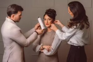 MR & MRS HAJR | Friseursalon, Haarverl&auml;ngerung & Keratin Gl&auml;ttung in M&uuml;nchen-Lehel