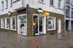 MR ORIENTAL HAIR CUTS & STYLE GmbH