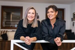 NALEPA + CARL FRISEURE