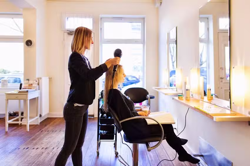 Nancy Riediger Friseurmeisterin & Diplom-Coloristin