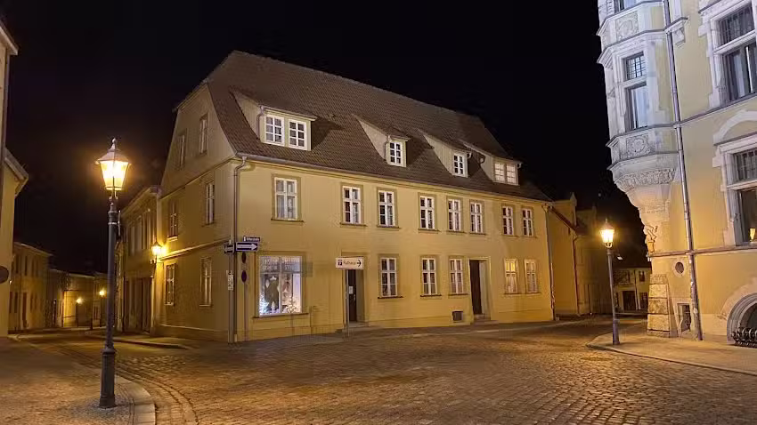 Nancy Schier Friseur und Nagelstudio Hair Design