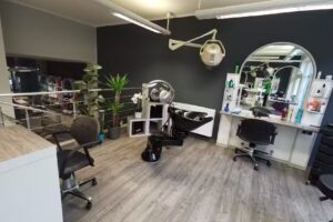 Neue Kompliment Friseur Kosmetik & Wellness GmbH