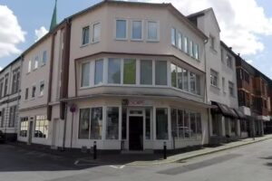 NoEscape Hairstylistin Guelsah Zor