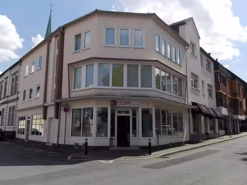 NoEscape Hairstylistin Guelsah Zor