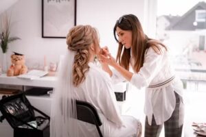 Olesja Schneider | Braut & Event Styling • Hair & Make-up • Head Spa