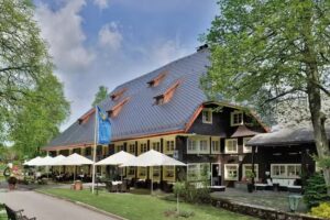 Parkhotel Adler &ndash; Hochschwarzwald Hotelbetriebs GmbH