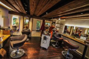 Paulina Saida die Haarmeisterin