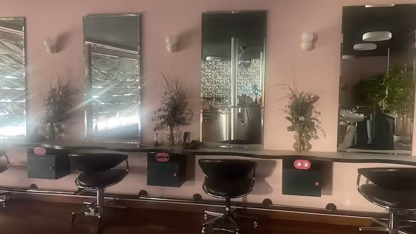 Pfeiffer&rsquo;s Friseur und Beauty salon