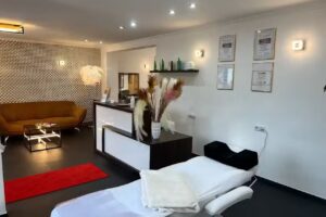 Priv&eacute; Beauty Salon