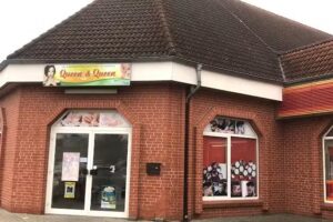 Queen & Queen Beauty