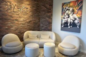 REV&Ugrave; CLINIC