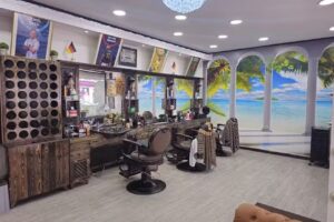 Roj 7 Friseur