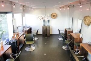 R&Ouml;SCH & R&Ouml;SCH | HAUT & HAARE