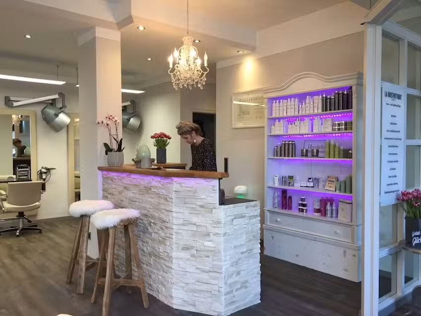 Sabrina&rsquo;s Gl&uuml;cksstr&auml;hne &ndash; Friseur Neubeuern