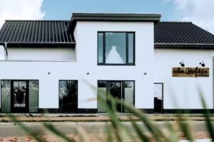 Salon & Brautmode Gr&uuml;nfelder &ndash; formvollendet