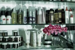 Salon by G&ouml;ki &ndash; G&ouml;kmen Akg&uuml;ner