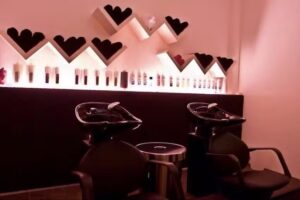 Salon Gl&uuml;cksstr&auml;hne