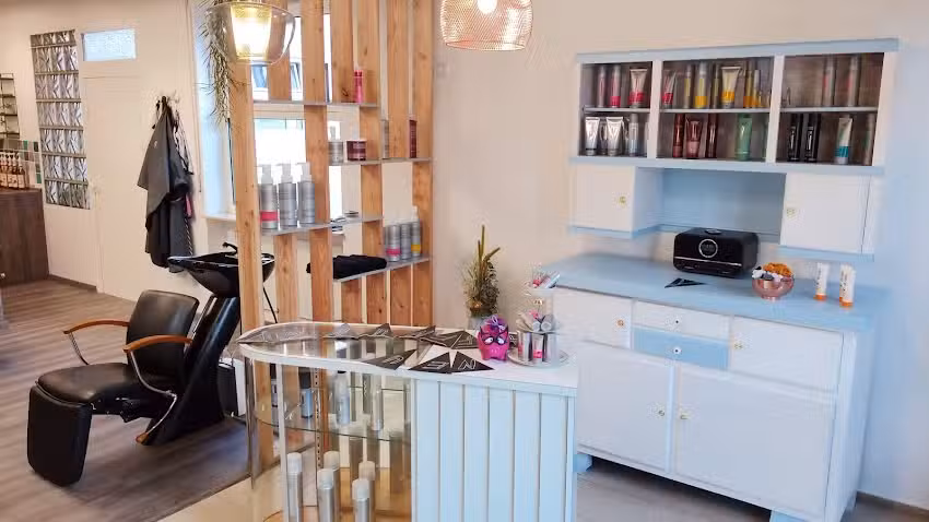 Salon H. &ndash; Aus Freude zum Haar